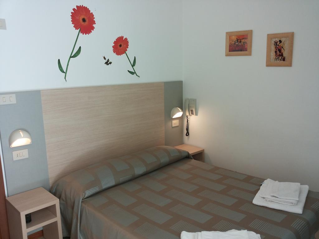 Hotel Cannes Rimini Bilik gambar